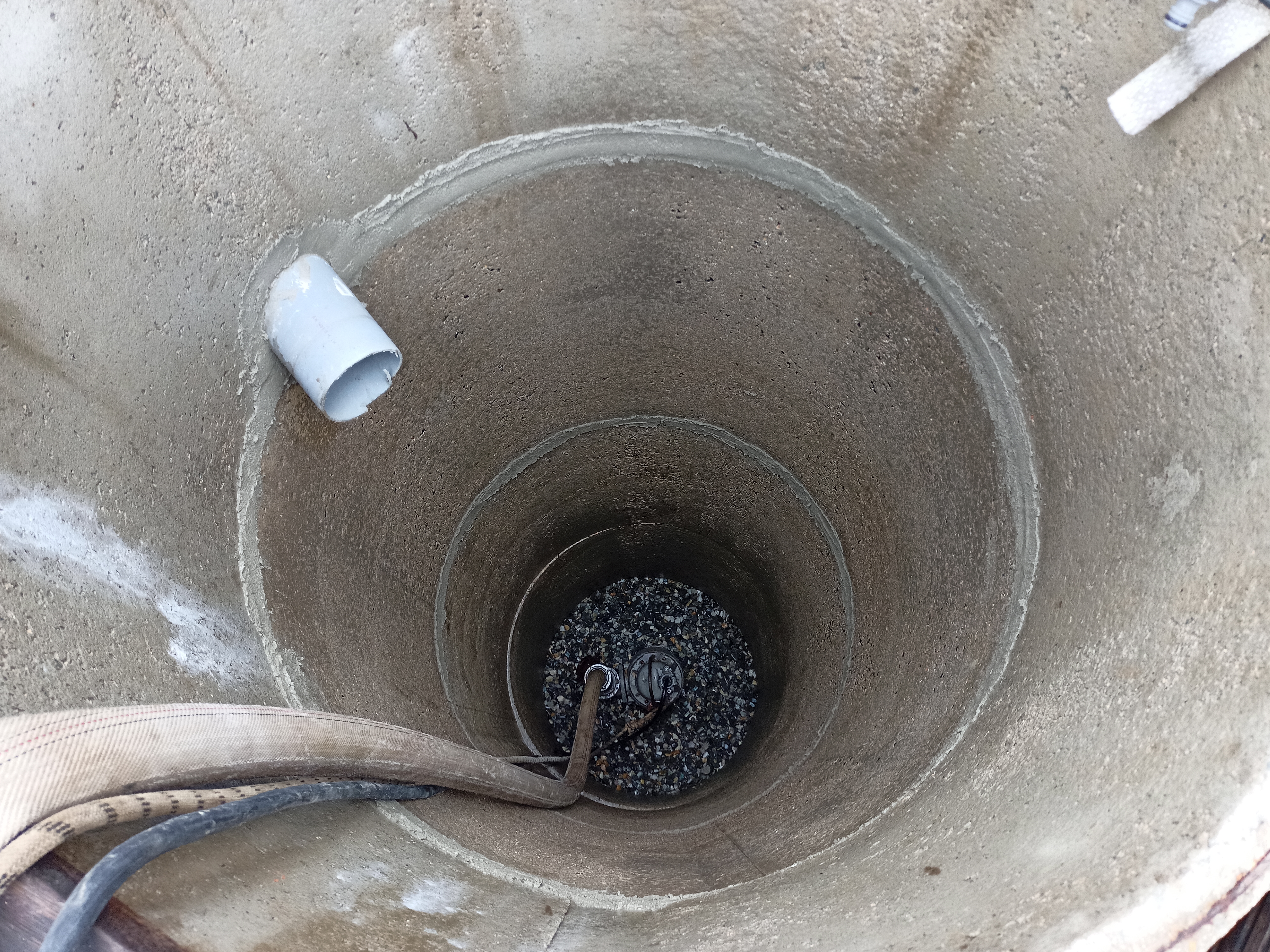 spárování proti povrchové vodě